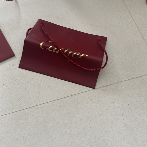 100 percent authentic. Set of 2 Cartier bags. - Picture 2 of 3
